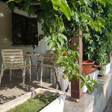 Sandy Beach Apartment 3 Вороклини Экстерьер фото
