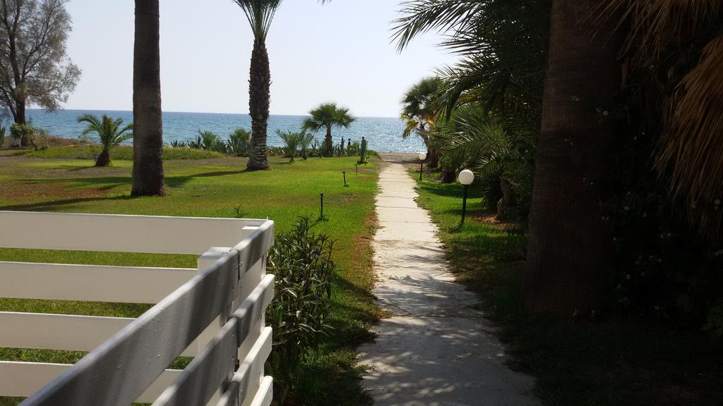 Sandy Beach Apartment 3 Вороклини Экстерьер фото