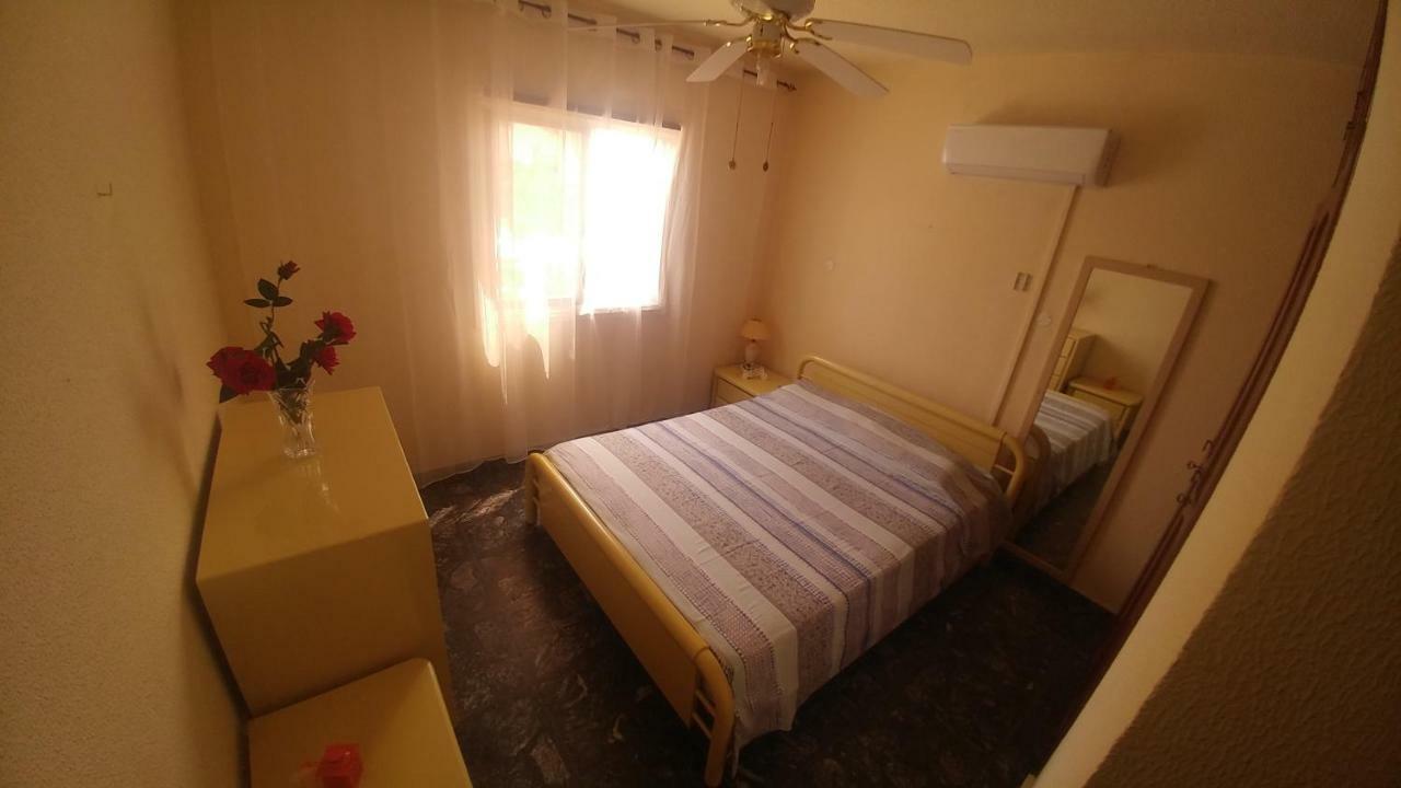 Sandy Beach Apartment 3 Вороклини Экстерьер фото